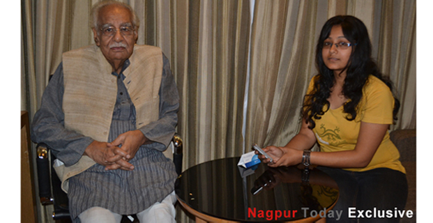 kuldip nayar book on emergency