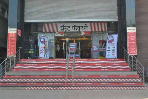 No LBT impact on brands Well known showroom in upscale Shankar Nagar area remained open for the entire day on Friday. 