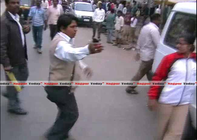 PI Kamal Jadhav  leading the raid 