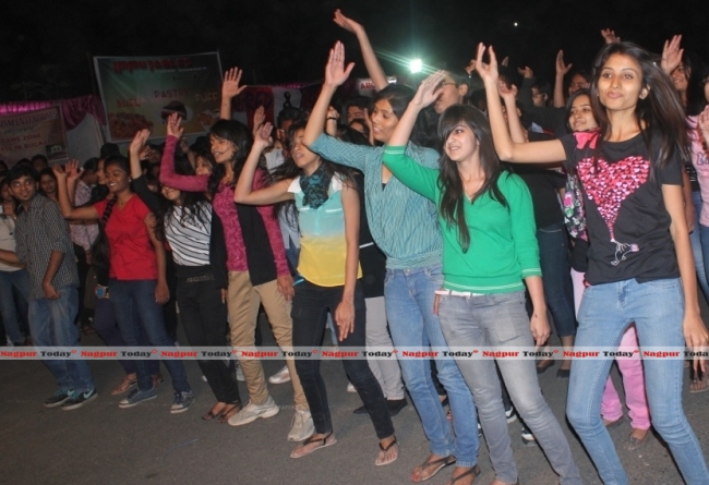 And the RCOEM mob performed at the Ramdeobaba College of Engineering Annual Fest Pratishruti!