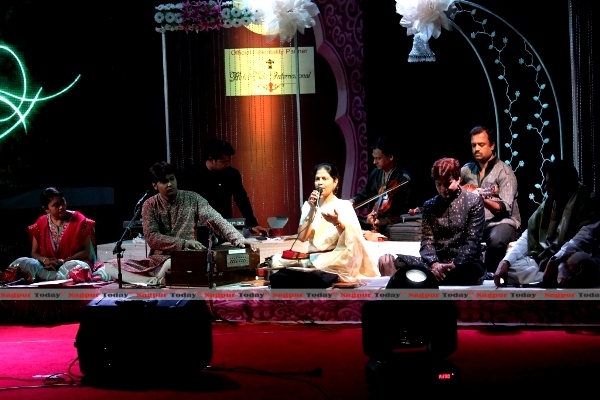 Artists while ascending the melodies of Kawali!