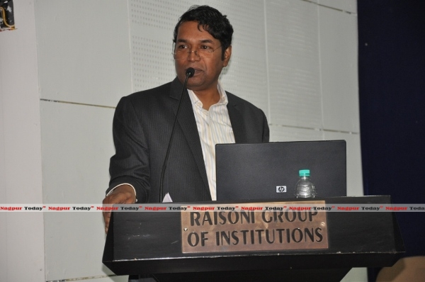 Guest of Honour Deputy General Manager, Raymond Industries Prafulla Das at GH Raisoni