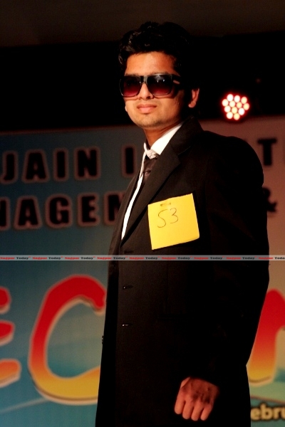 Rahul in formals at the Technotsav-14 Fashion Show, SB Jain College!