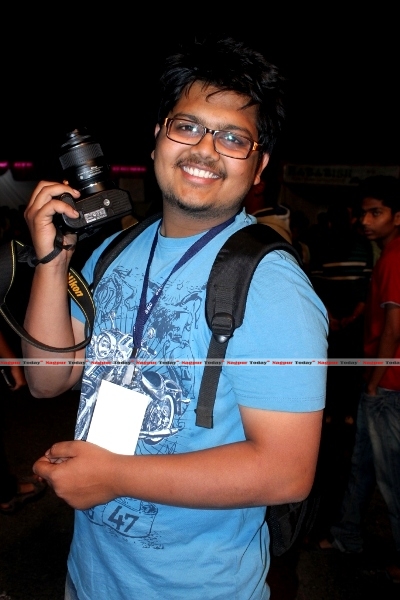 While clicking getting clicked! Piyush at the Ramdeobaba College of Engineering Annual Fest Pratishruti!