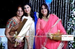 Guests shower names for awaited new baby in Mukewar family! - Nagpur ...