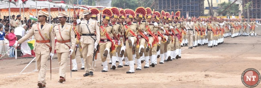 Nagpur: Guardian Minister hoists tricolor at Nagpur's KP ground