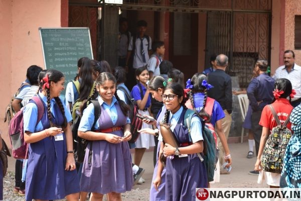 Smiling students arrive at centres as SSC Class 10 exam begins in State ...