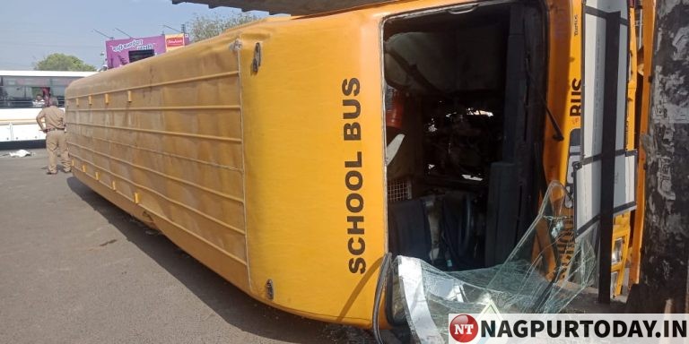 Video: School Bus Collide In Nagpur At Chatrapati Square; No Casualties ...