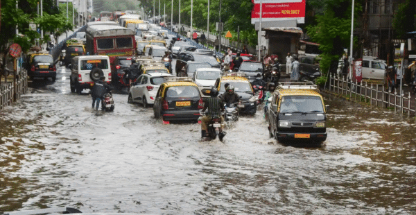 Red alert for six rain-hit districts of Maharashtra - Nagpur News