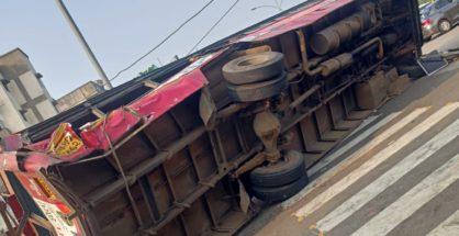 ST bus overturns at Katol Naka as tanker jumps traffic single in Nagpur