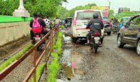 Central Railway to affix height gauge at Ajni Bridge; strengthen footpath, structure