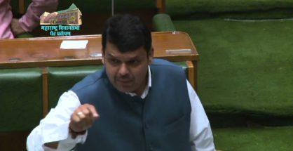 Video: “मुंबई महाराष्ट्राचीच, ती कुणाच्या बापाची नाही” thundered the Deputy CM Fadnavis