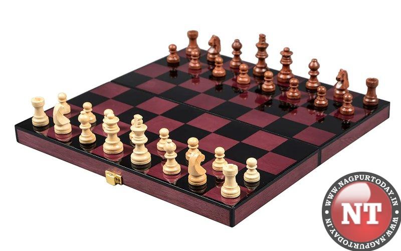 Everyone is equal under the laws of online chess