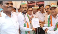 गोंदिया: महाराष्ट्र में चुनाव से पहले ‘ सियासी खेल ‘ कांग्रेस ने किया ” कीचड़ फेंको ” आंदोलन