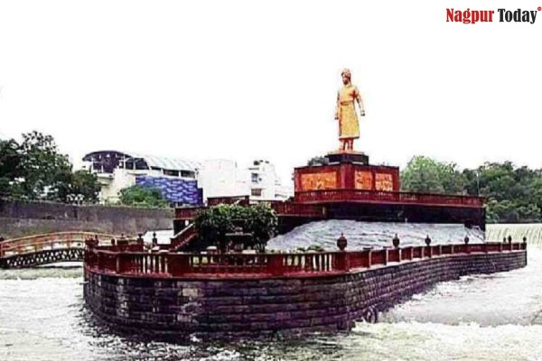 Vivekananda statue
