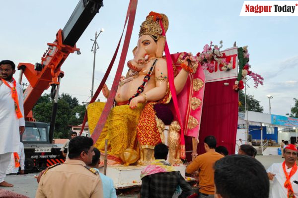 Grand Ganesh Visarjan in Nagpur, Devotees Bid Farewell to ‘Nagpurcha Raja’