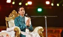 Dr. Kumar Vishwas Mesmerizes Audience on Day 2 of Khasdar Sanskrutik Mahotsav