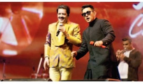 Father-son duo Udit & Aditya Narayan dazzle Ramtek Fest with soulful melodies